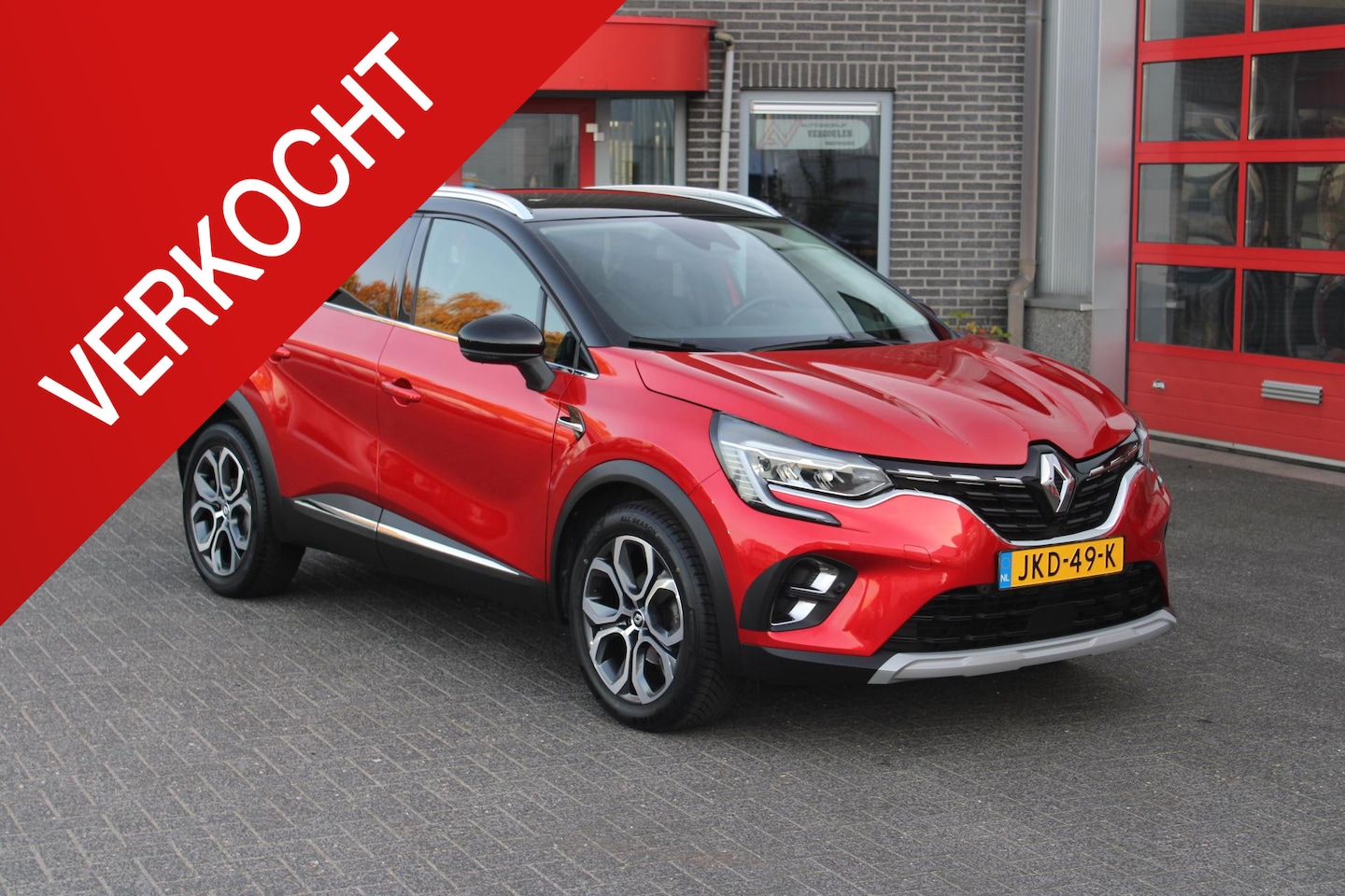 Renault Captur - 1.3 TCe 140 Intens 18inch/Led/Navi/Camera/Stoelverw. - AutoWereld.nl