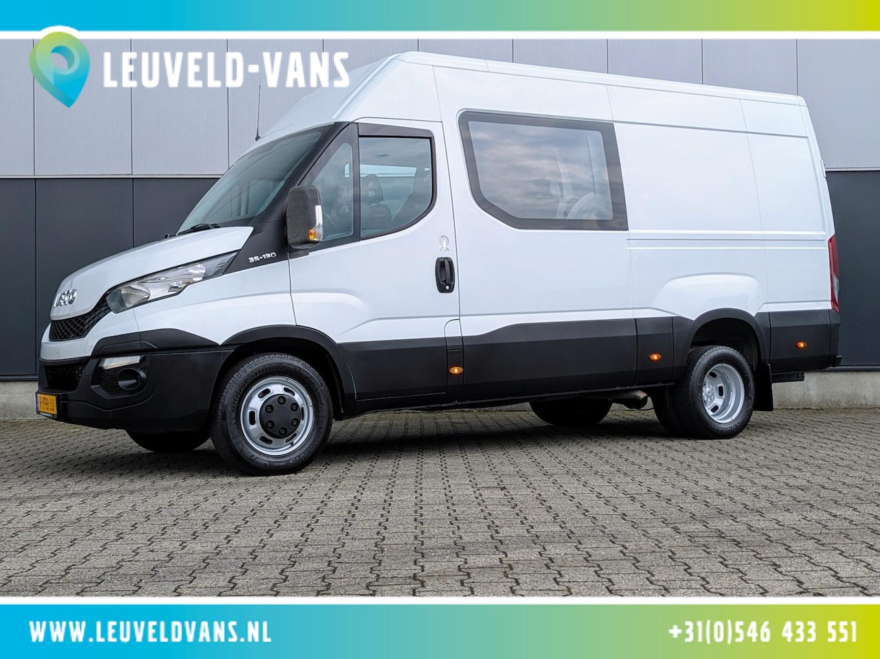 Iveco Daily - 35C13V 2.3 DUBBELE CABINE RWD AIRCO CRUISE 3500KG TREKHAAK - AutoWereld.nl
