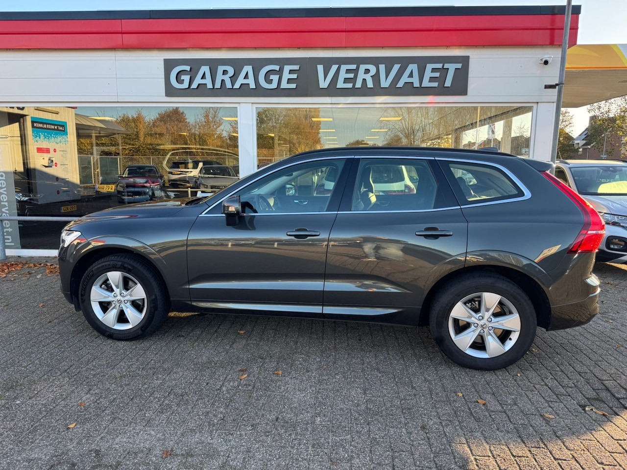 Volvo XC60 - 2.0 B4 Momentum 2.0 B4 Momentum - AutoWereld.nl