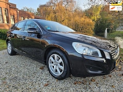 Volvo V60 - 1.6 T4 Momentum AIRCO/cruise