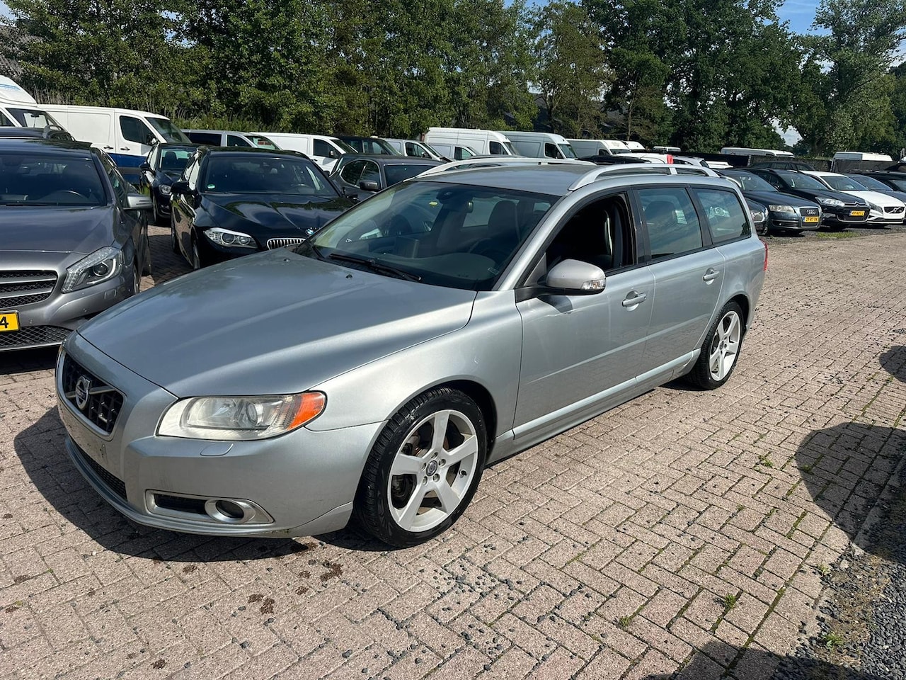 Volvo V70 - 2.0T R-Edition MOTOR NIET 100% - AutoWereld.nl