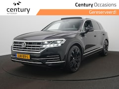 Volkswagen Touareg - 3.0 TSi eHybrid 4MOTION | Luchtvering | 360 Camera | Massage | Panodak