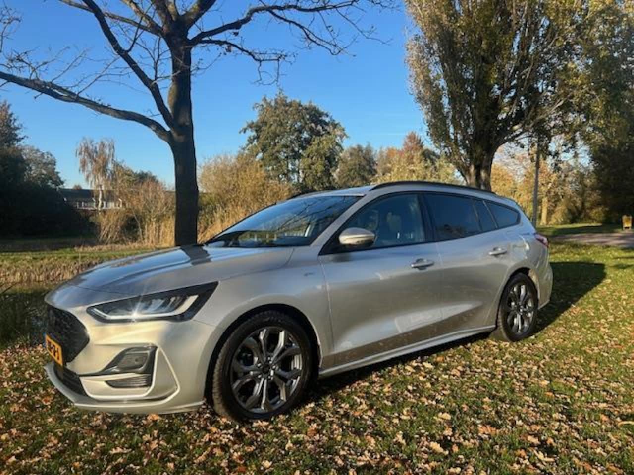 Ford Focus Wagon - 1.0 EcoBoost Hybrid ST Line 1.0 EcoBoost Hybrid ST Line - AutoWereld.nl