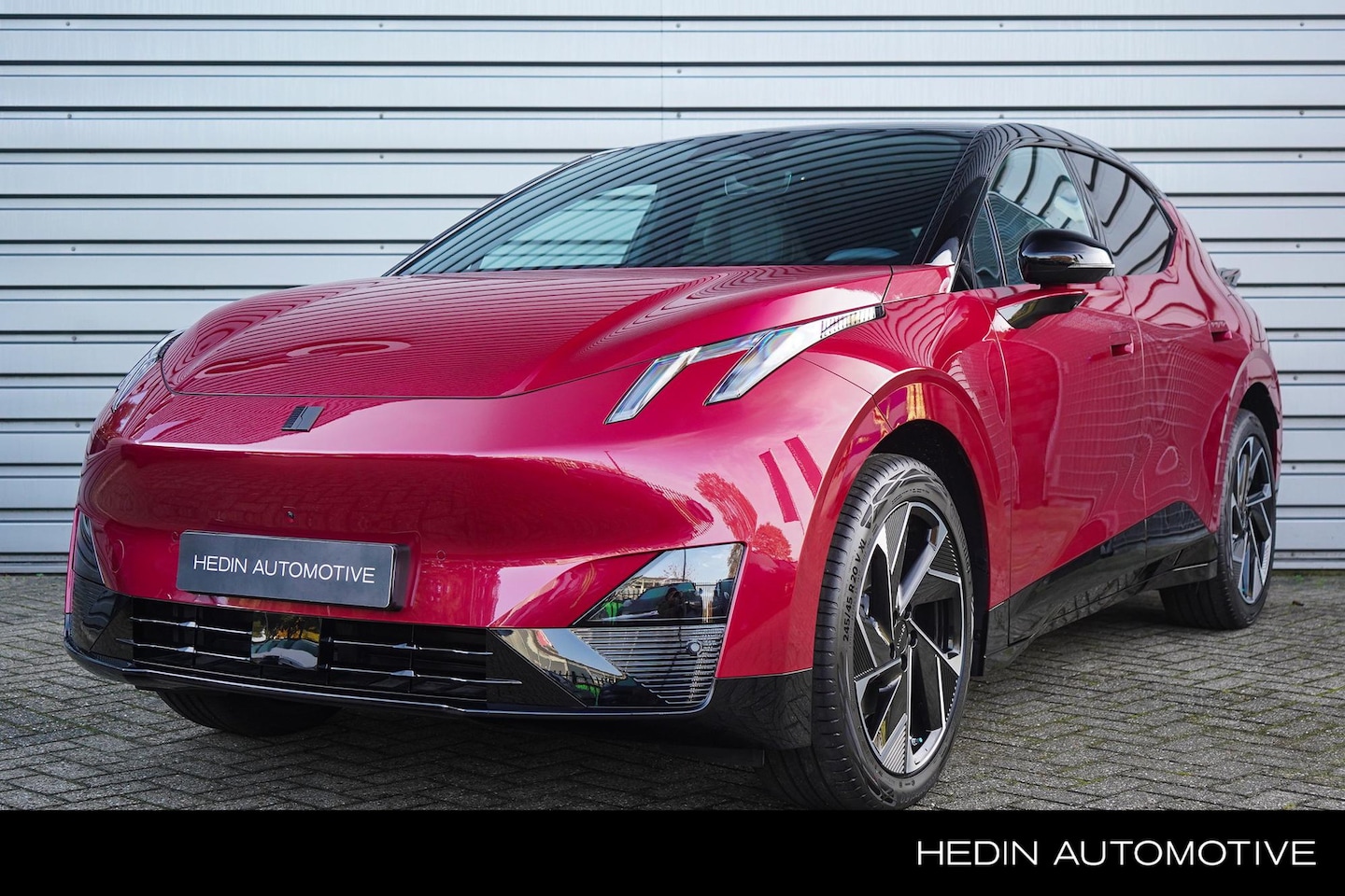 Lynk & Co 02 - More 66 kWh | Lane Assists | Electrische Stoelen | 100 % electrisch | Panoramisch schuifda - AutoWereld.nl