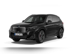 BMW iX1 - eDrive20 67 kWh M Sport Edition M-Sport Pro | Trekhaak | Travel Pack | Premium Pack