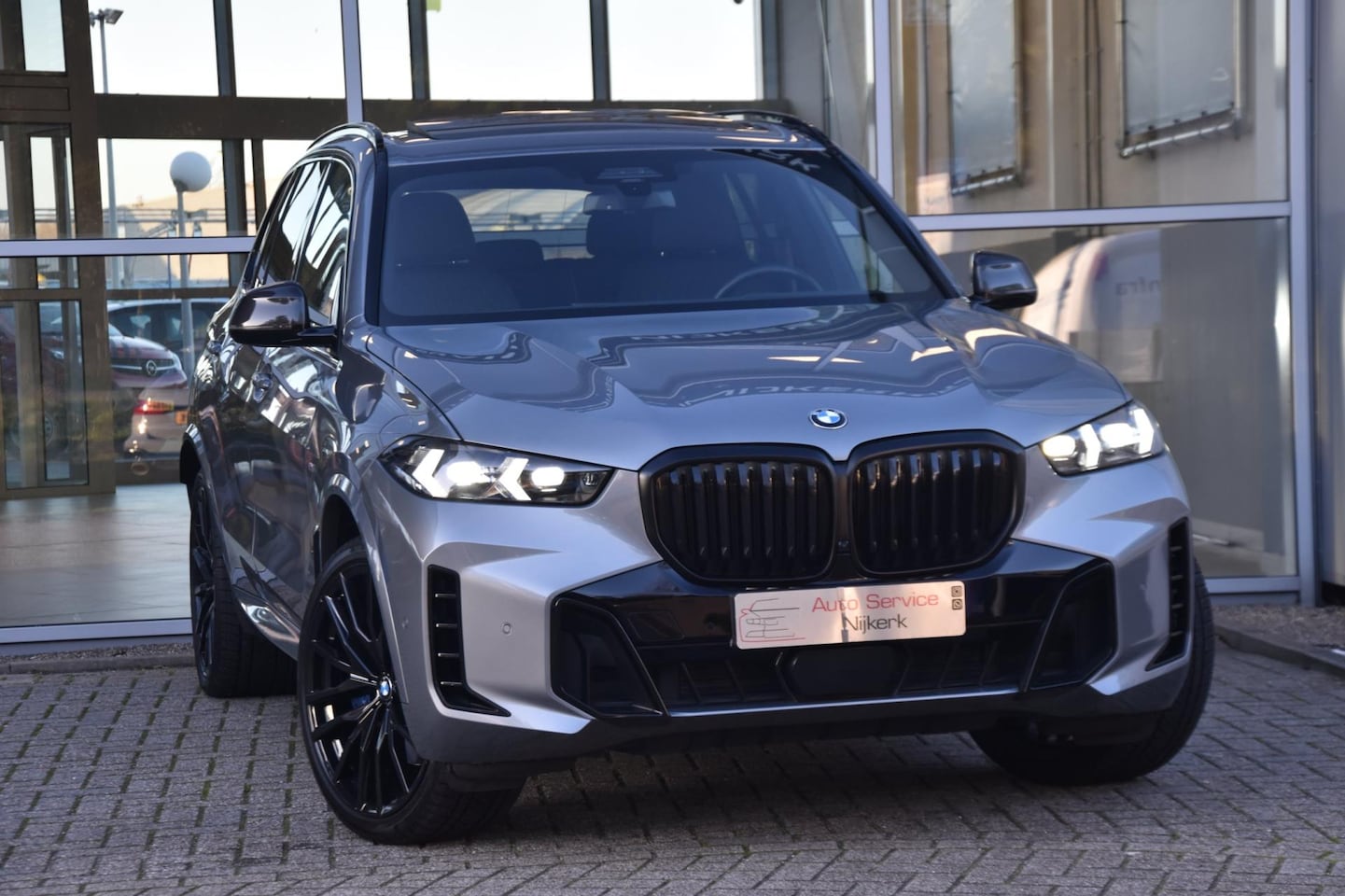 BMW X5 - XDrive30d Nav. Pano. dak Led Btw 1ste Eigenaar Dealer - AutoWereld.nl