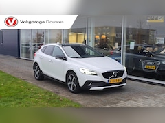 Volvo V40 Cross Country - 1.5 T3 Polar+ Luxury | NAP | Automaat | 1e eigenaar | Pano | Leder | Stoelverwarming | Key