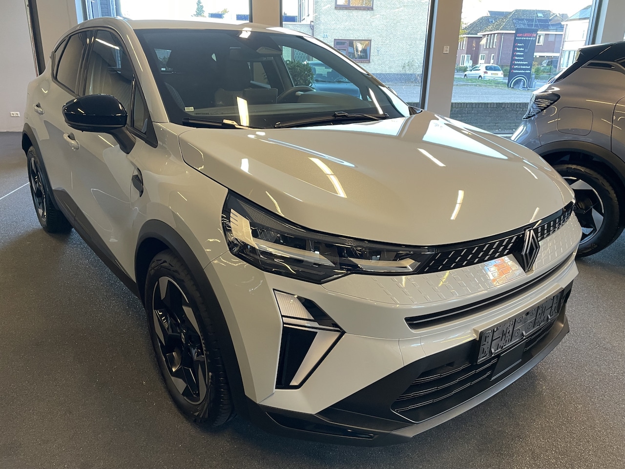 Renault Captur - 1.3 TCe 160 Techno Winterpakket-Achteruitrijcamera-Navigatie by Apple/Android - AutoWereld.nl