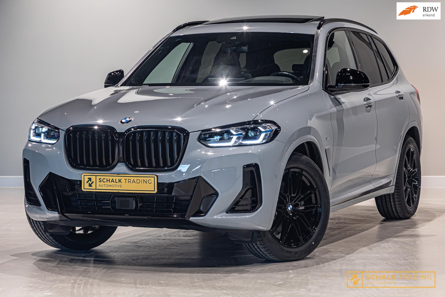 BMW X3 - 20i xDrive|Laser|Pano|E-Trekhaak|H&K|Acc|Cam|New velg| - AutoWereld.nl