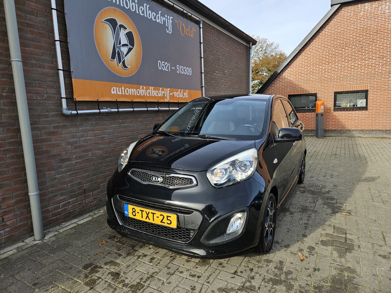 Kia Picanto - 1.0 CVVT World Cup Ed. 1.0 CVVT World Cup Ed. (tik in de motor) - AutoWereld.nl