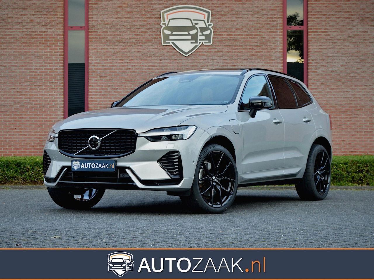 Volvo XC60 - 2.0 T8 Recharge AWD R-Design - AutoWereld.nl
