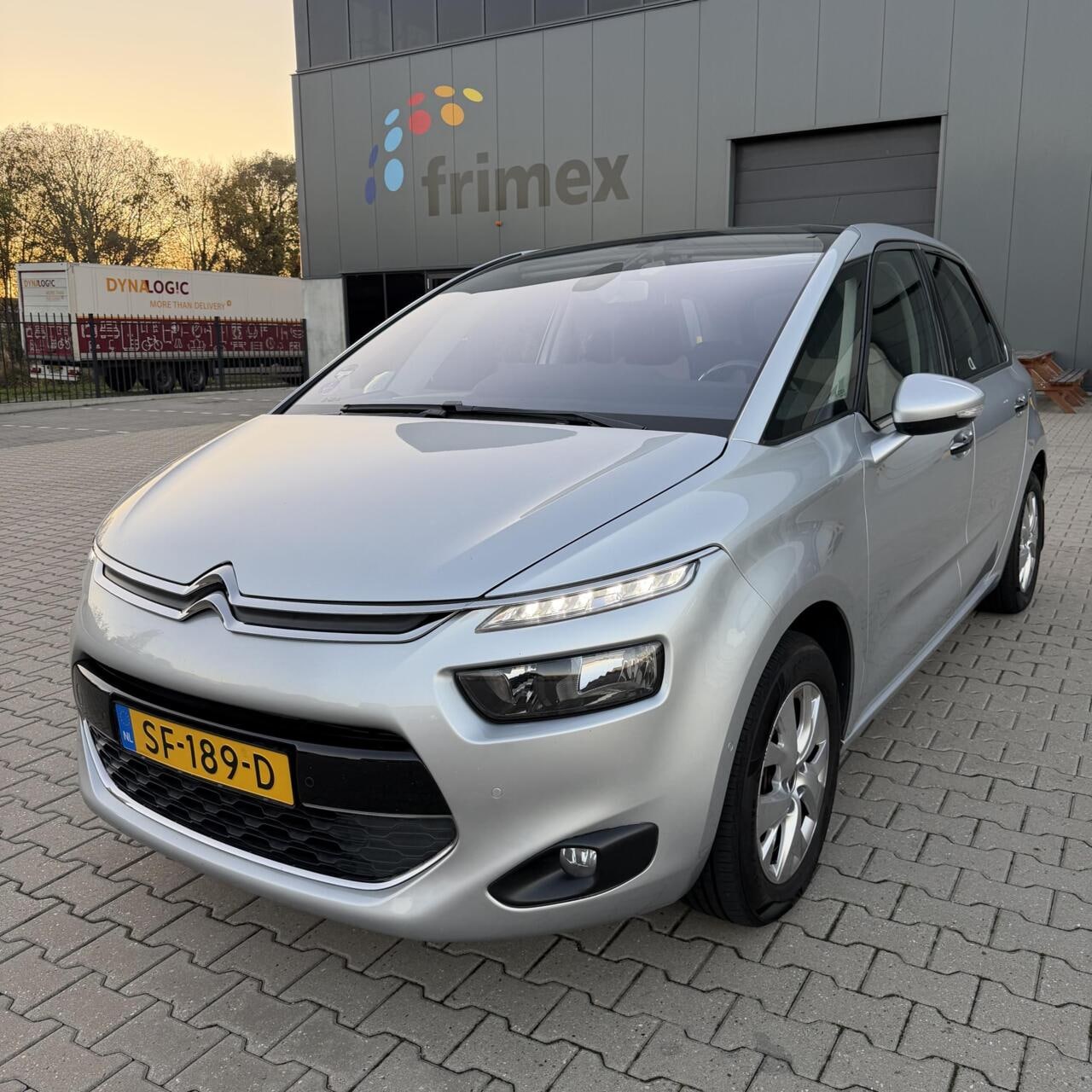 Citroën C4 Picasso - 1.6 Exclusive |Panoramadak | Camera ! - AutoWereld.nl