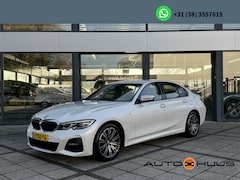 BMW 3-serie - 330e Aut. M-Sport | Leder Sport | DAB | Mood light - Sfeer |