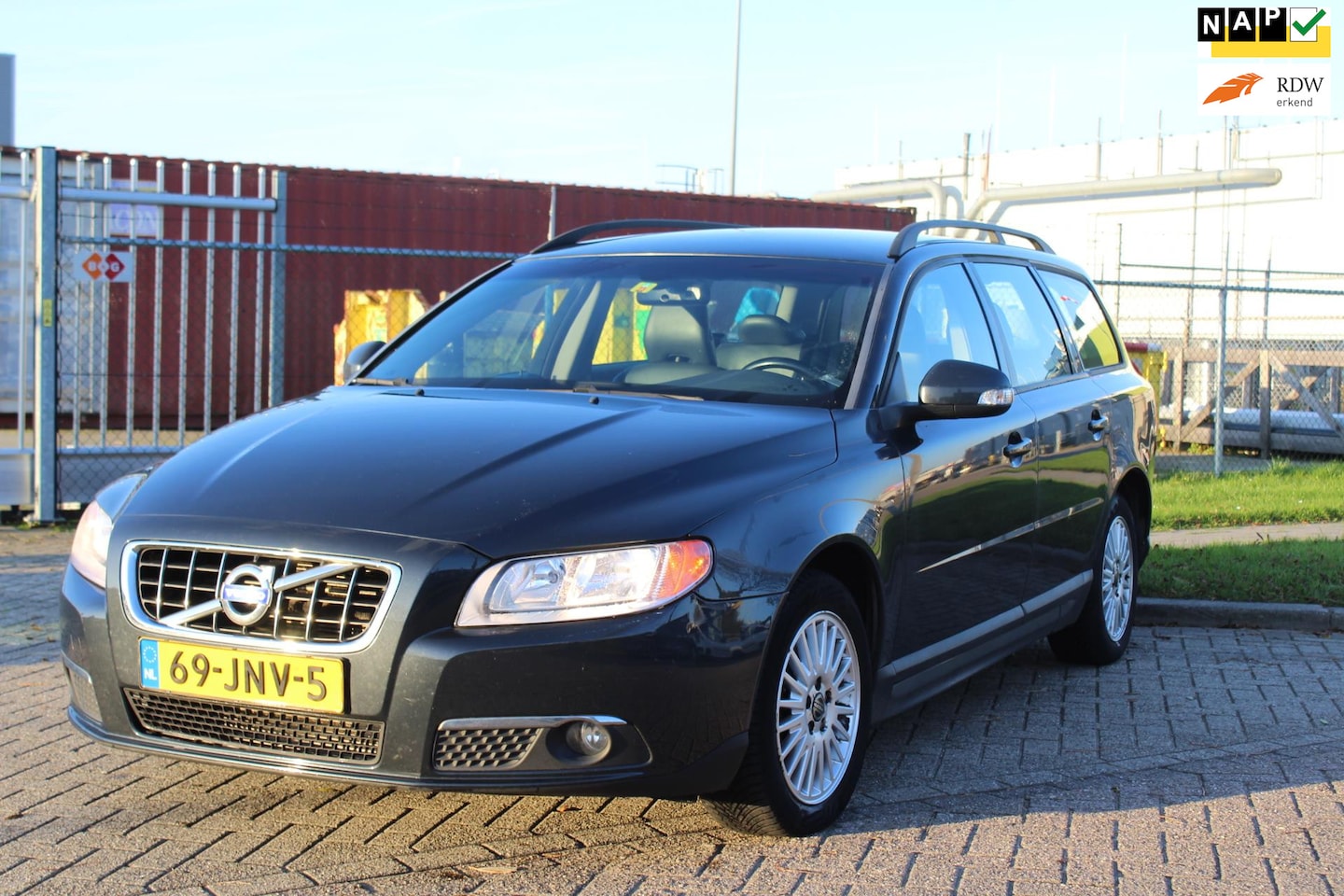 Volvo V70 - 2.4D Limited Edition automaat leder - AutoWereld.nl