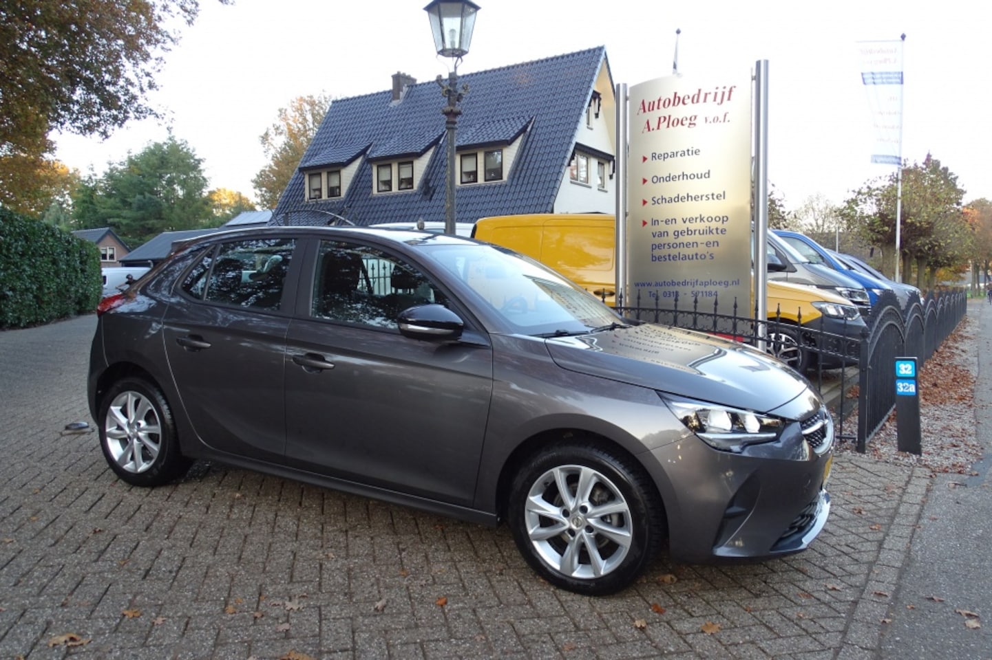 Opel Corsa - 1.2 Edition 5 drs airco LMV PDC NWST - AutoWereld.nl