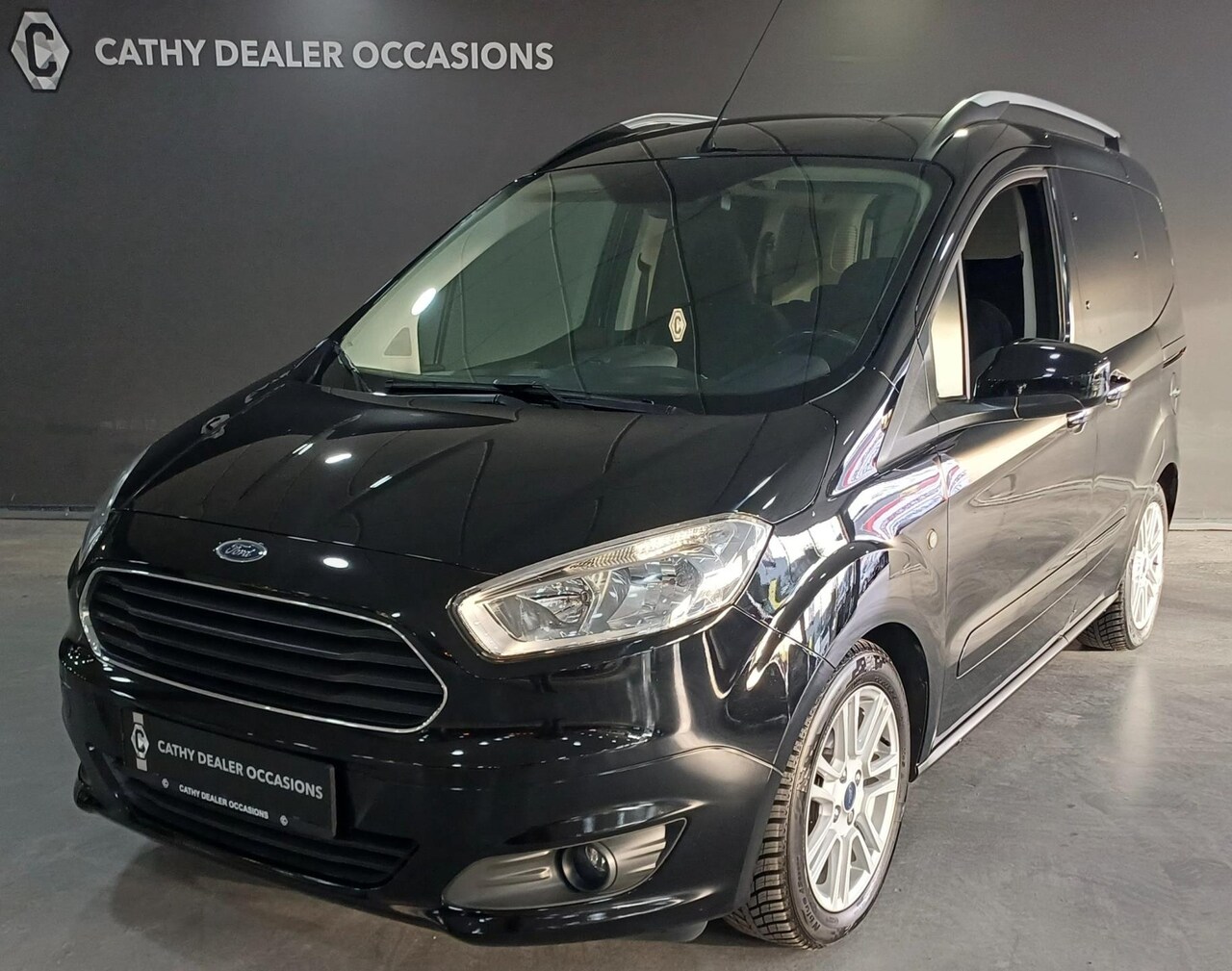 Ford Tourneo Connect Compact - 1.0 Titanium Stoelverw. LMV PDC Climate Cruise - AutoWereld.nl