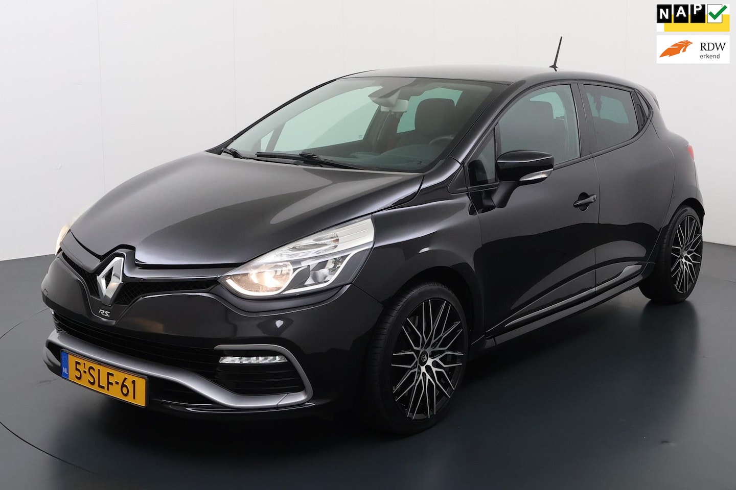 Renault Clio - 1.6 R.S. Navigatie, Metalen flippers - AutoWereld.nl