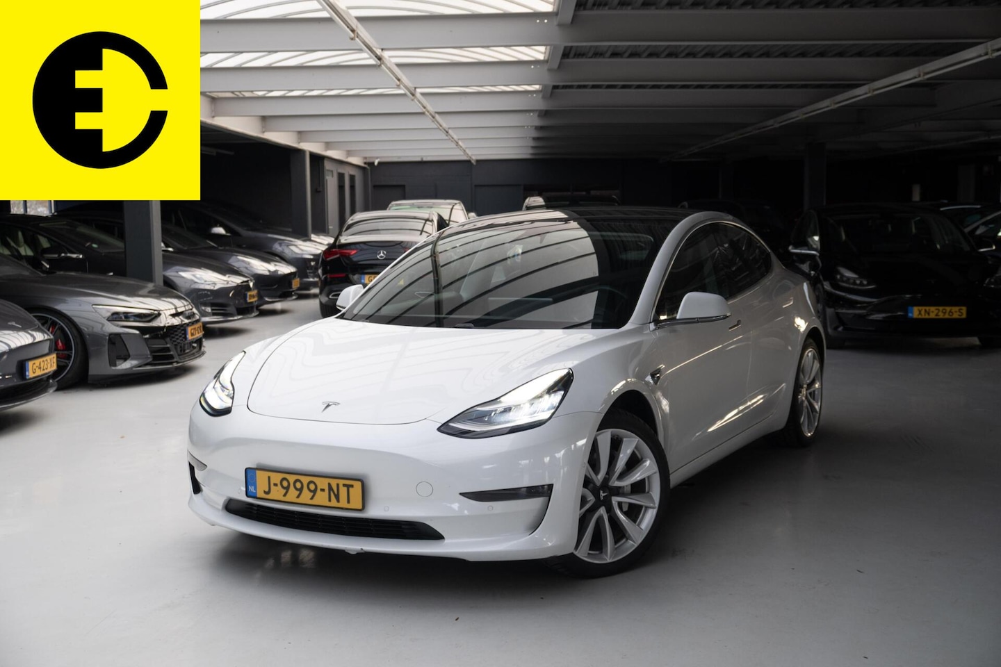 Tesla Model 3 - Long Range RWD Long Range AWD 75 kWh | SOH 92% | Trekhaak | Incl. BTW - AutoWereld.nl