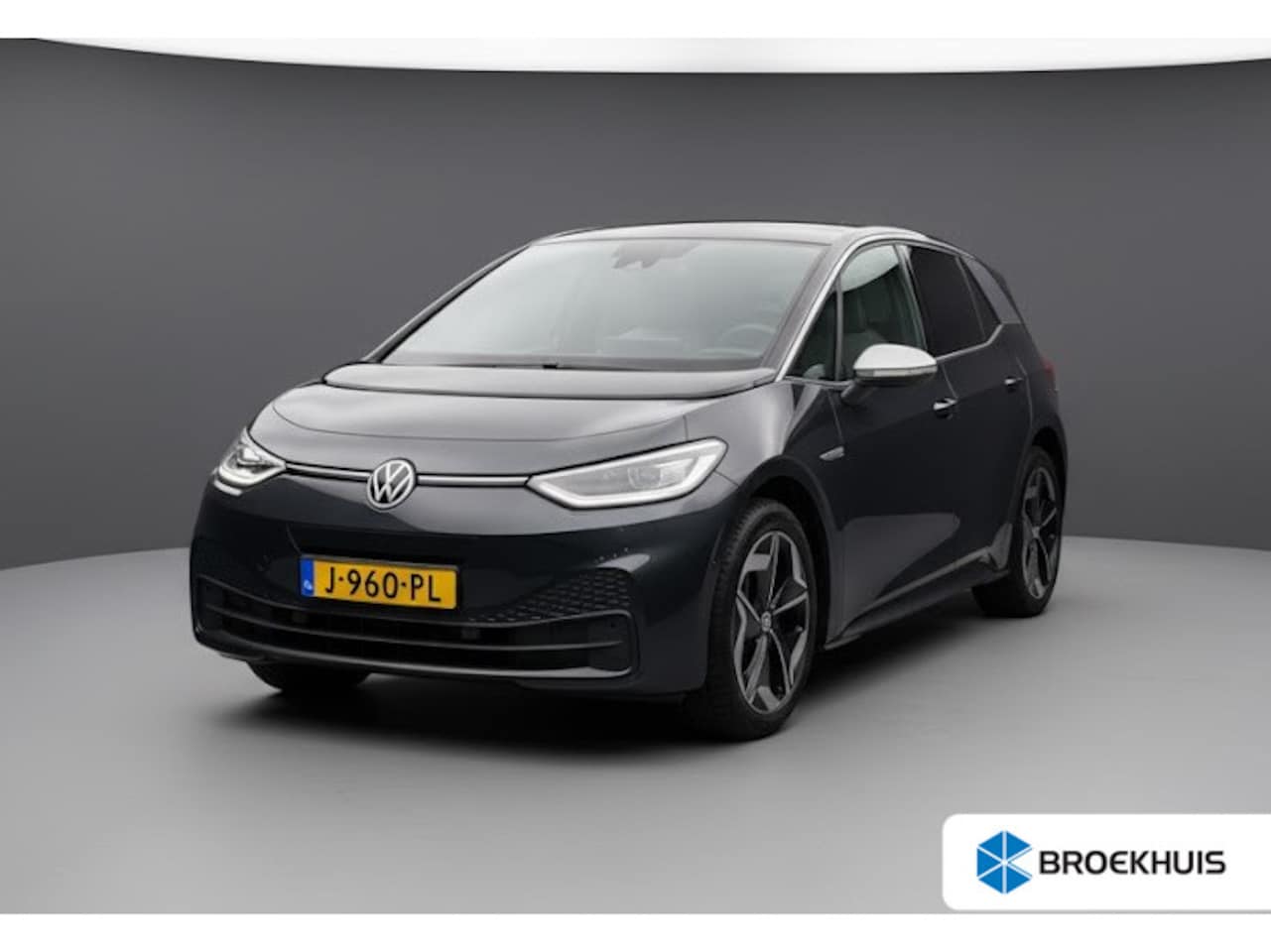 Volkswagen ID.3 - First Plus 58 kWh | LED | Cruise Adaptive | Trekhaak | Navi | Stoelverwarming | Clima | Ca - AutoWereld.nl