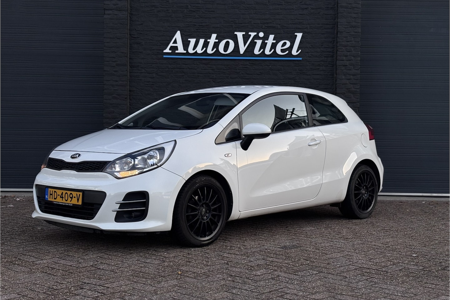 Kia Rio - 1.2 CVVT ComfortLine | NAP | Airco | Cruise | Elektrische ramen - AutoWereld.nl