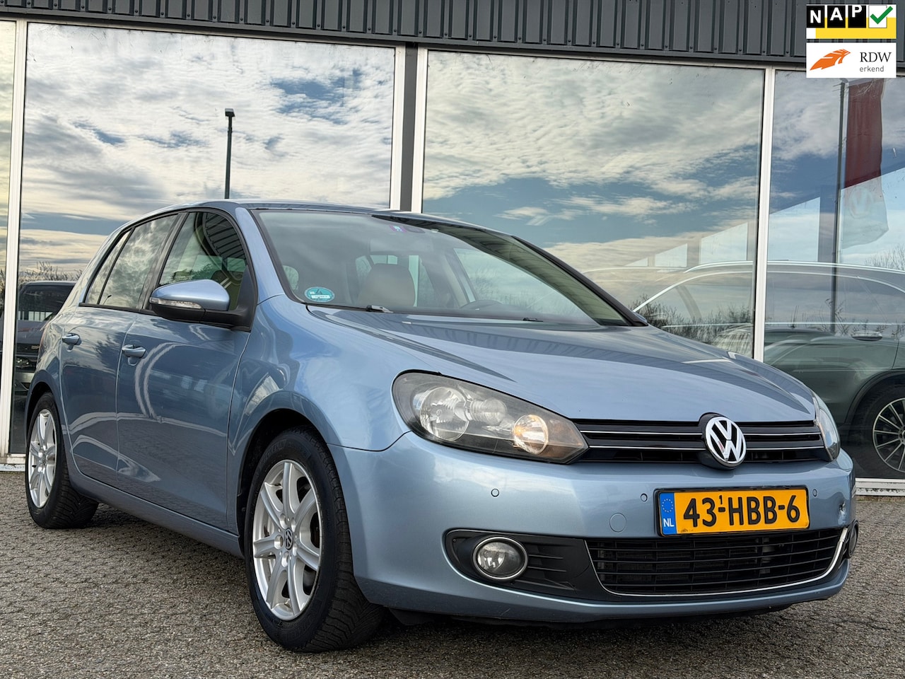 Volkswagen Golf - 1.4 TSI Highline DSG/LEER - AutoWereld.nl