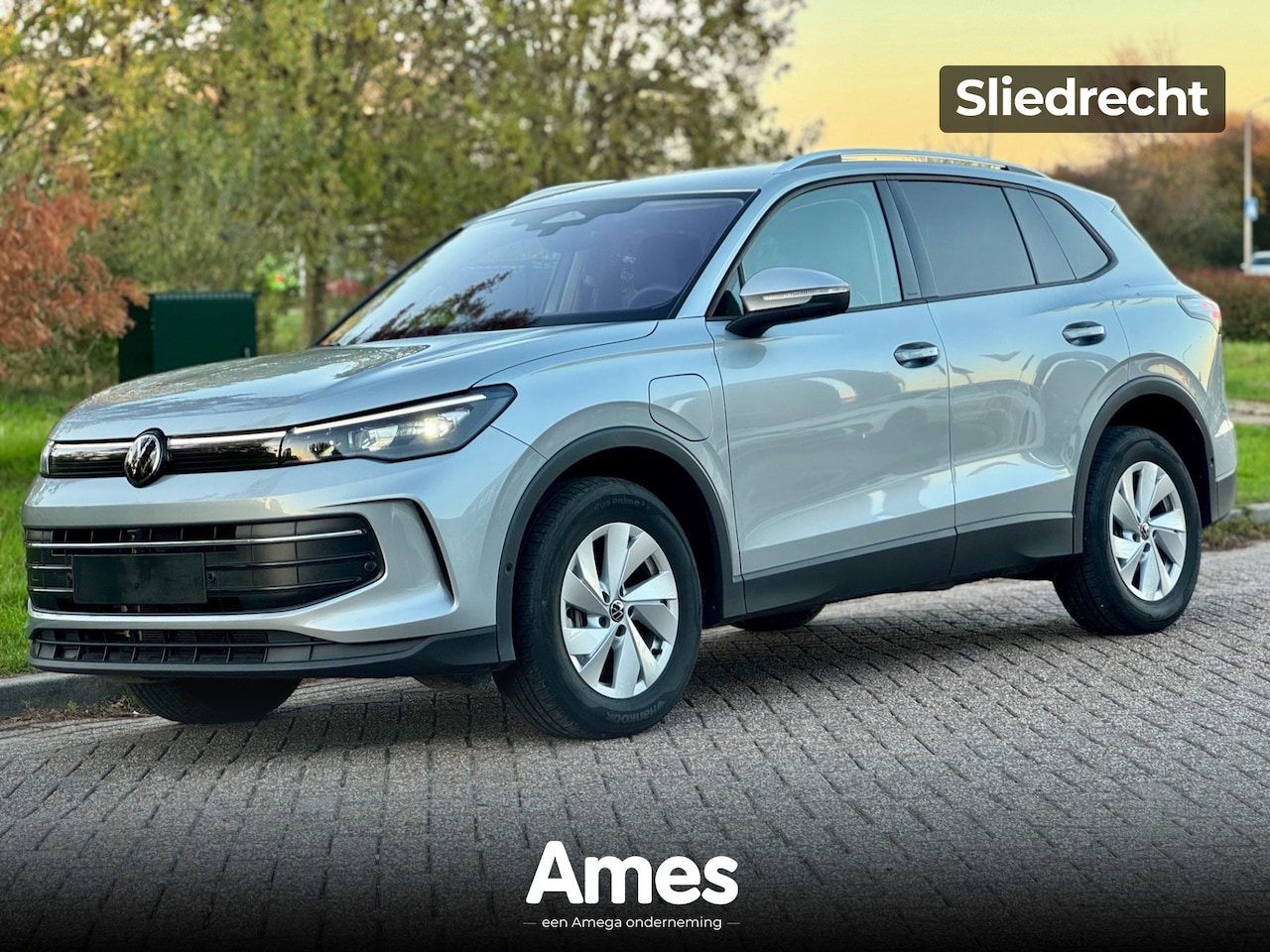 Volkswagen Tiguan - 1.5 eHybrid 204pk DSG Life Edition | Stoelverwarming / ventilatie | Memory-stoelen | 360 c - AutoWereld.nl