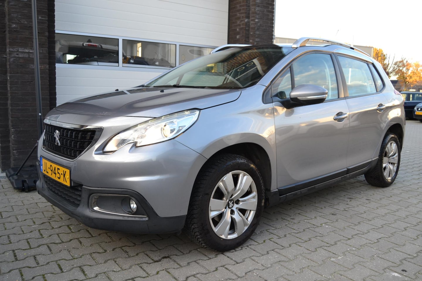 Peugeot 2008 - 1.2 PureTech Blue Lion Panoramadak, Automaat - AutoWereld.nl