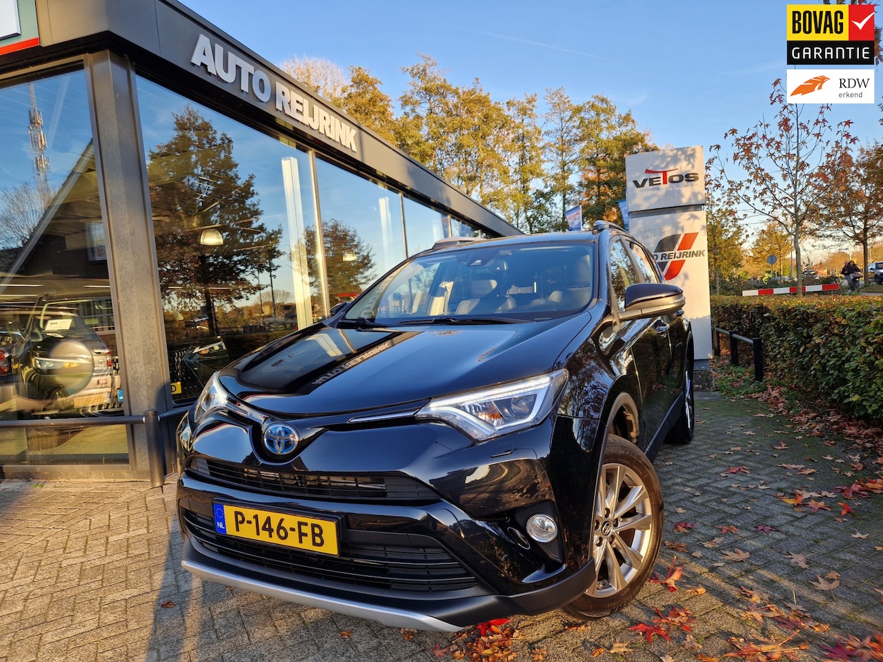 Toyota RAV4 - 2.5 Hybrid Style LEDER/TREKHAAK/NAVI - AutoWereld.nl