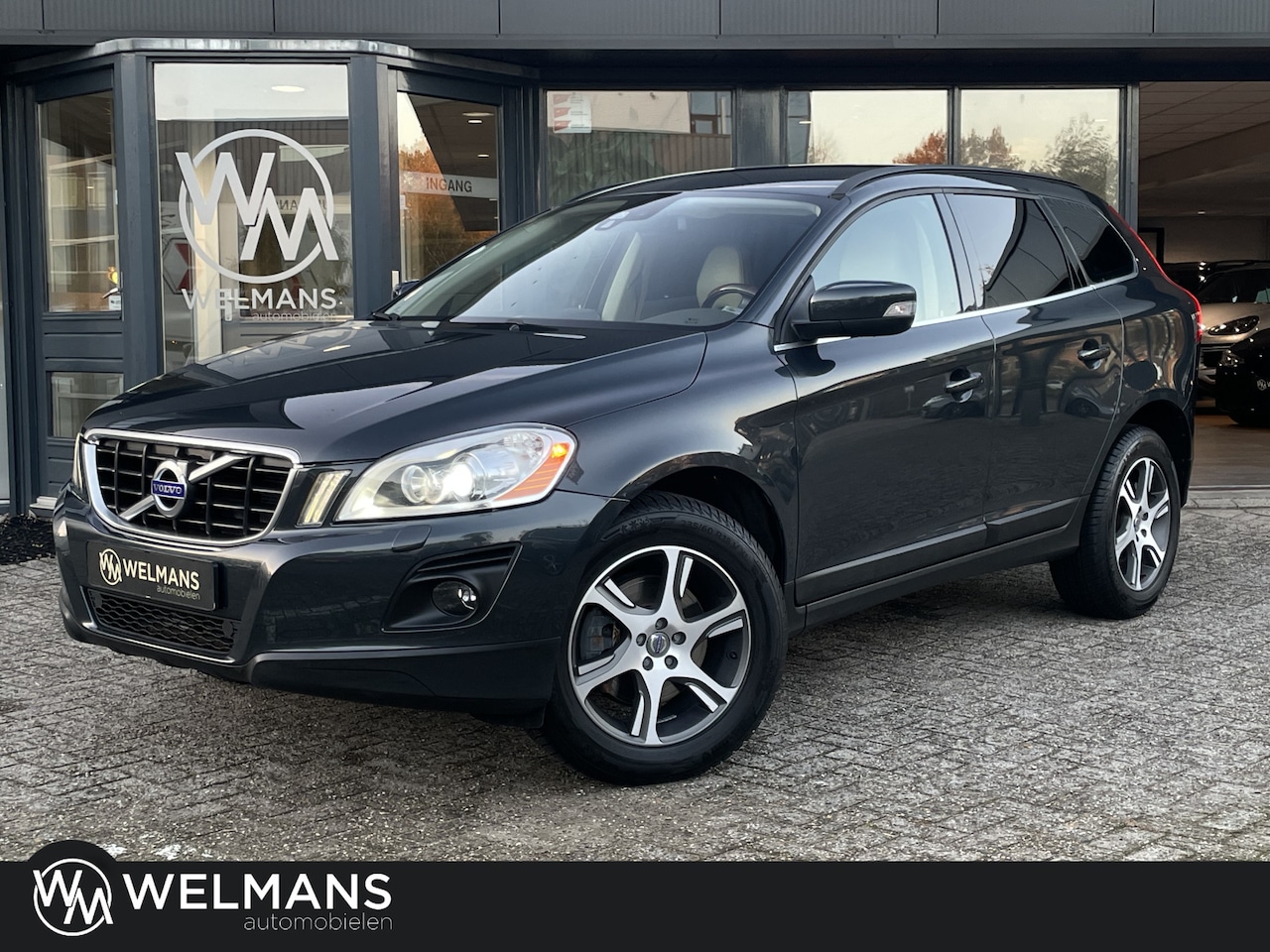 Volvo XC60 - 3.0 T6 AWD Summum Youngtimer l Xenon l Leder | Trekhaak - AutoWereld.nl