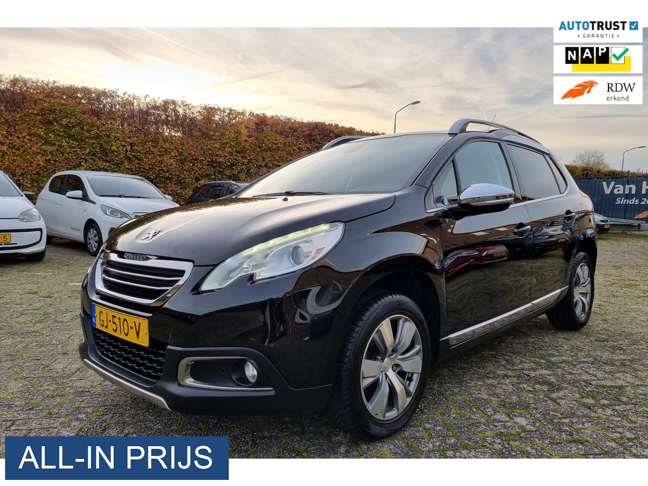 Peugeot 2008 - 1.2 PureTech Blue Executive AUTOMAAT ✅PANODAK ✅NIEUW DISTRIBUTIE - AutoWereld.nl