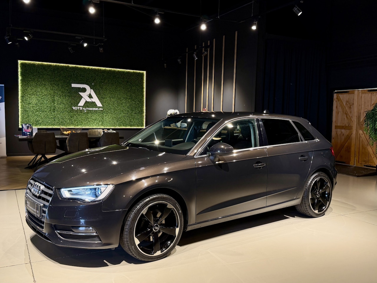 Audi A3 Sportback - 1.4 TFSI Ambition S-Tronic Leer|Xenon|PDC|Cruis|Media Bruin! - AutoWereld.nl