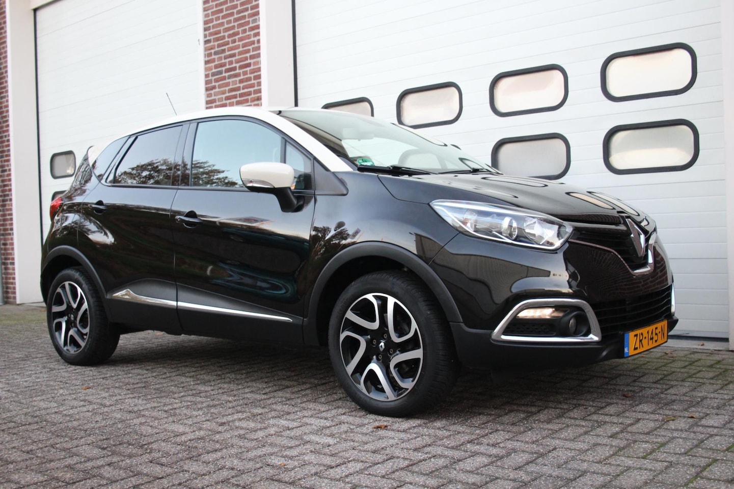 Renault Captur - 1.2 TCe Dynamique * Automaat / Navi / Clima * - AutoWereld.nl