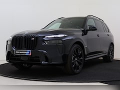 BMW X7 - M60i xDrive High Executive Automaat / Panoramadak Sky Lounge / Trekhaak / Bowers & Wilkins