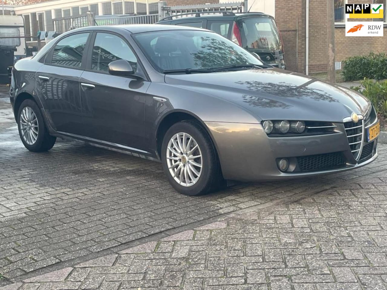 Alfa Romeo 159 - 1.8 mpi Distinctive-NAP-140 PK - AutoWereld.nl