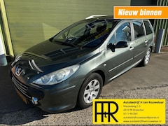 Peugeot 307 - 1.6 - 16V Premium 7 persoons