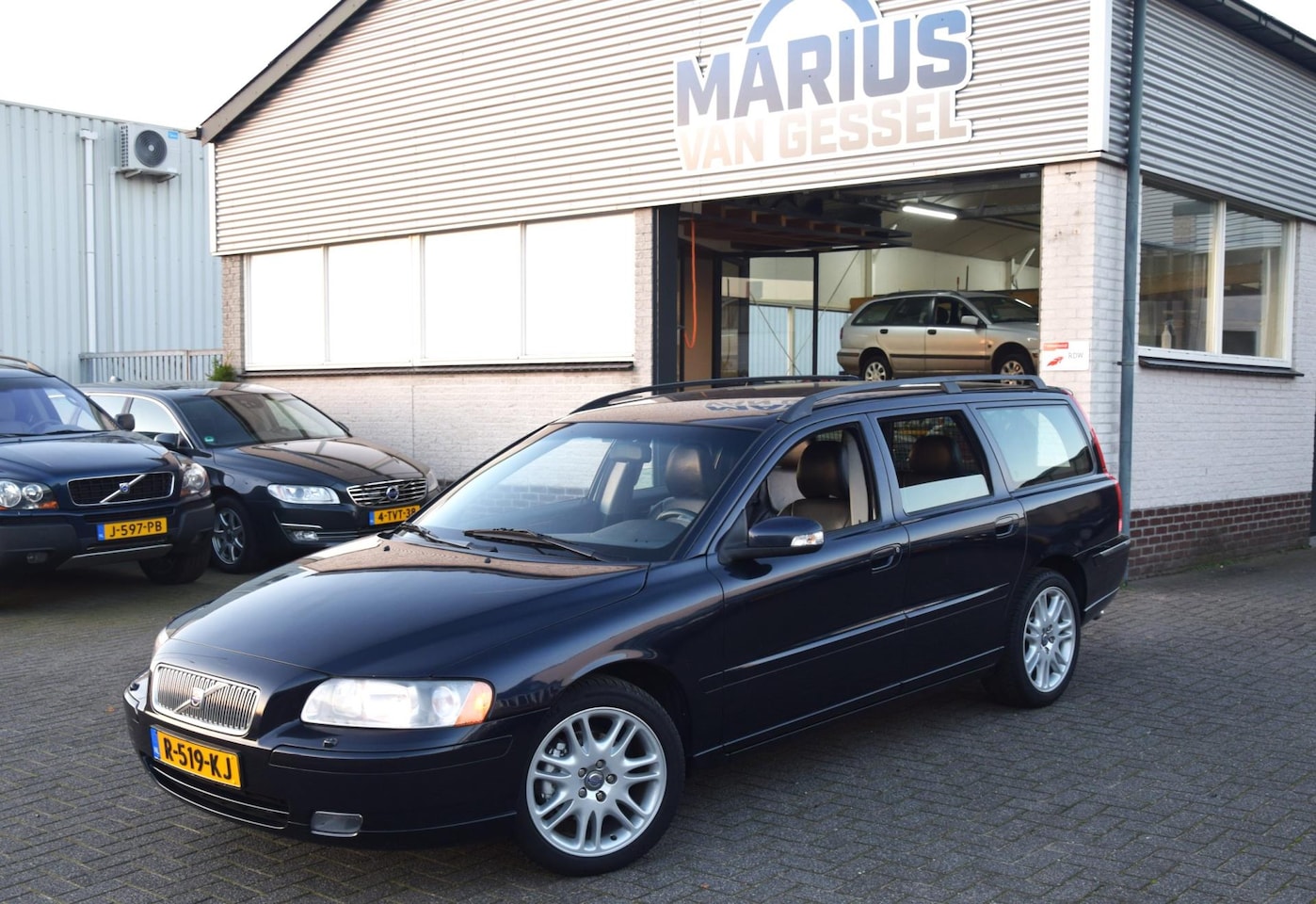 Volvo V70 - 2.4 Automaat Lpg G3 Leer 170 pk - AutoWereld.nl
