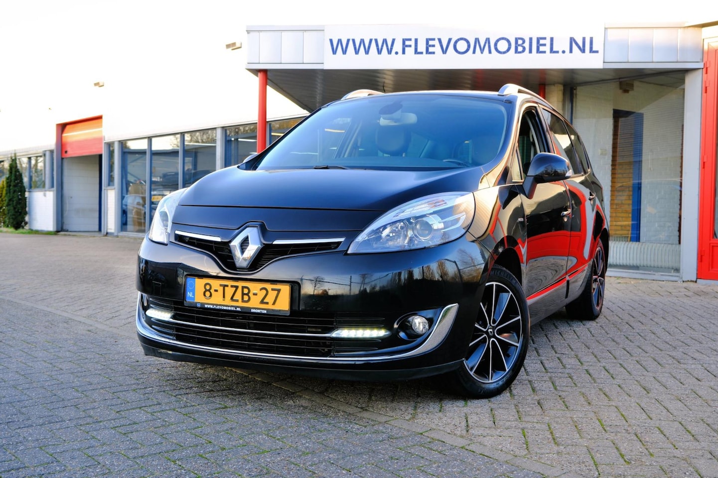 Renault Grand Scénic - 2.0 140pk Bose Aut. Pano|Half Leder|Clima|Navi - AutoWereld.nl