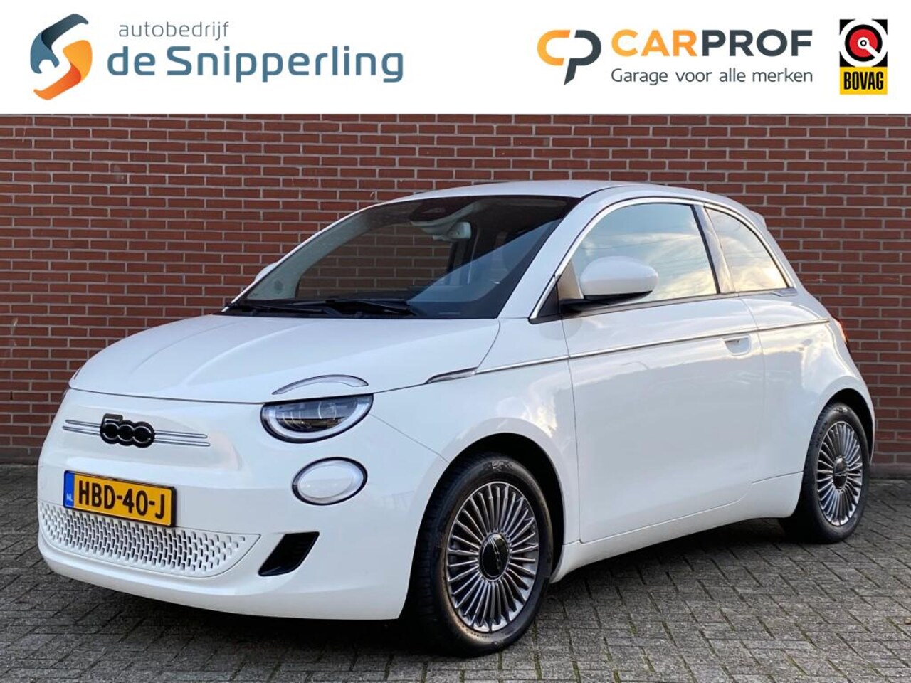 Fiat 500e - 42 KWH ADAPT-CRUISE NAV LED CARPLAY LMV - AutoWereld.nl