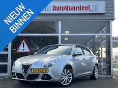 Alfa Romeo Giulietta - 1.4 T Distinctive 170 PK / Leder / Stoelverw. / PDC / Cruise / Clima / 2012