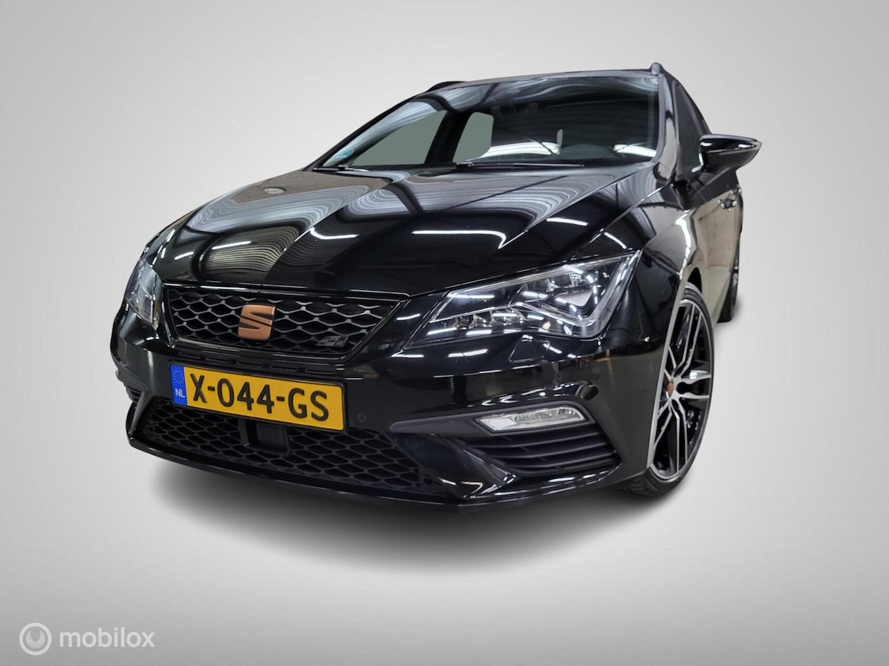 SEAT Leon ST - 2.0 TSI 4DRIVE CUPRA/Pano/Acc/Virtual dashboard - AutoWereld.nl