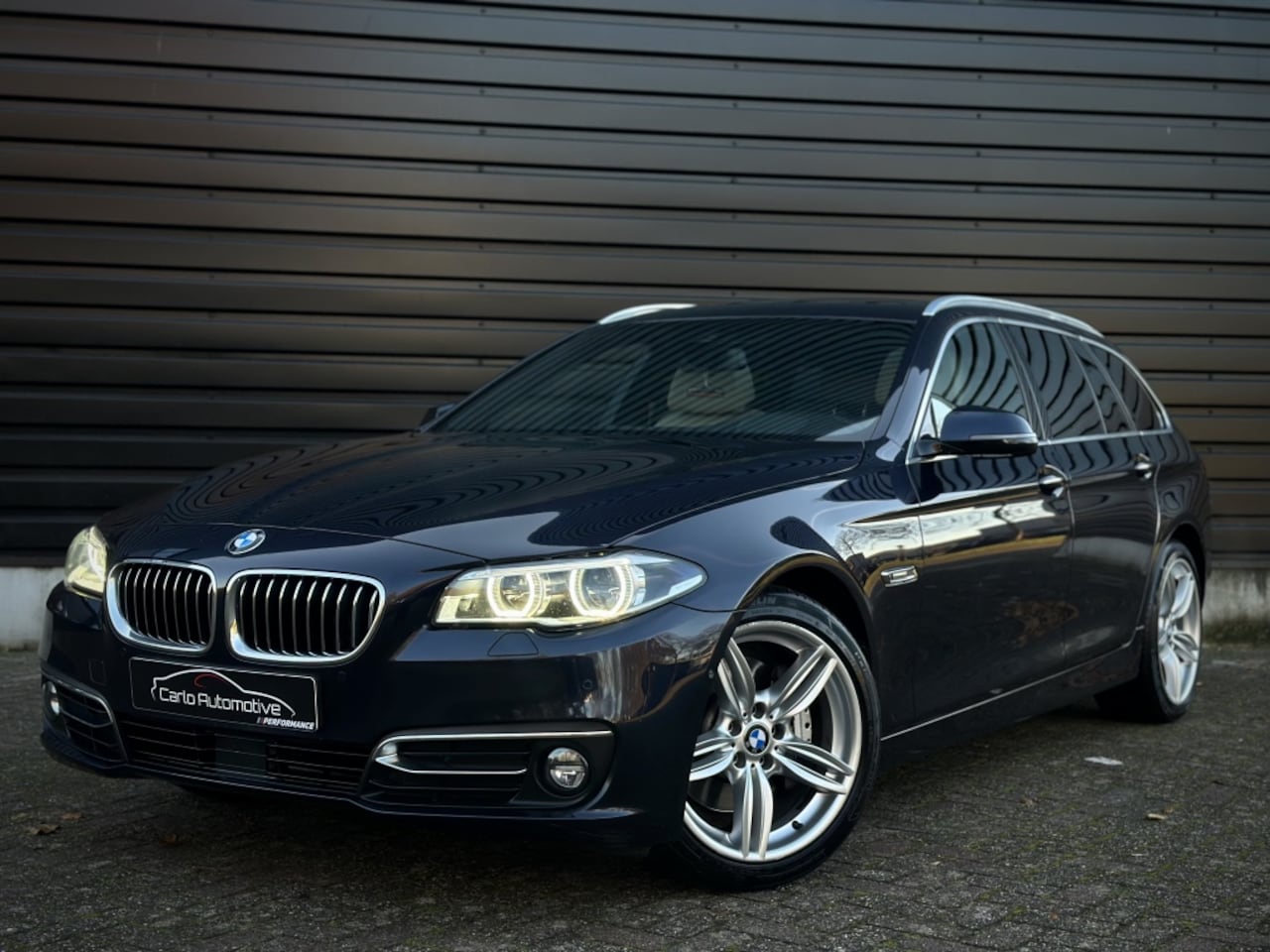 BMW 5-serie Touring - 528i PANO|SOFTCLOSE|HUD|360|ACC VOL! - AutoWereld.nl