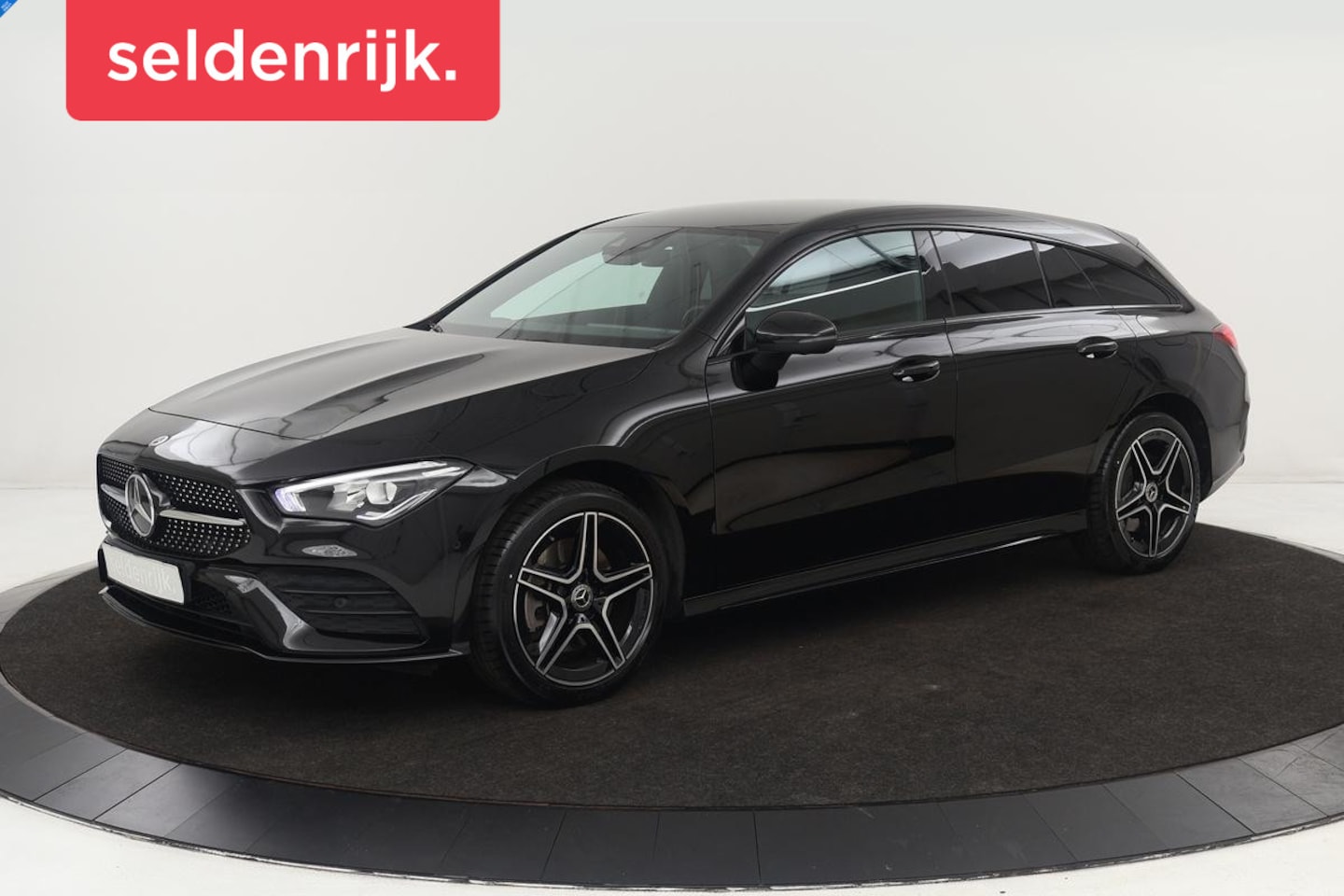 Mercedes-Benz CLA-klasse Shooting Brake - 250e AMG Night | Stoelverwarming | 360 camera | Carplay | Leder/Alcantara | Full LED | Nav - AutoWereld.nl