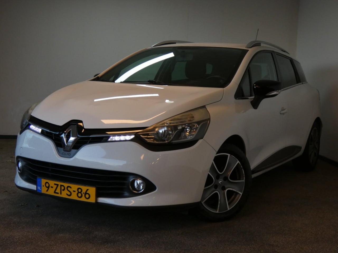 Renault Clio Estate - 0.9 TCe Night&Day - AutoWereld.nl