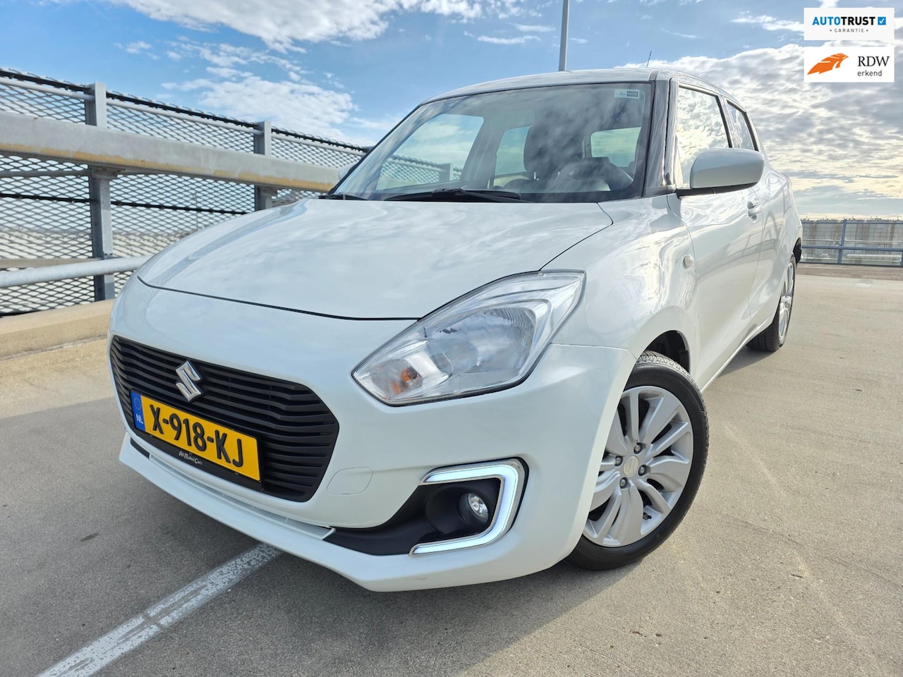 Suzuki Swift - 1.2 Select Smart Hybrid 1.2 Select Smart Hybrid - AutoWereld.nl