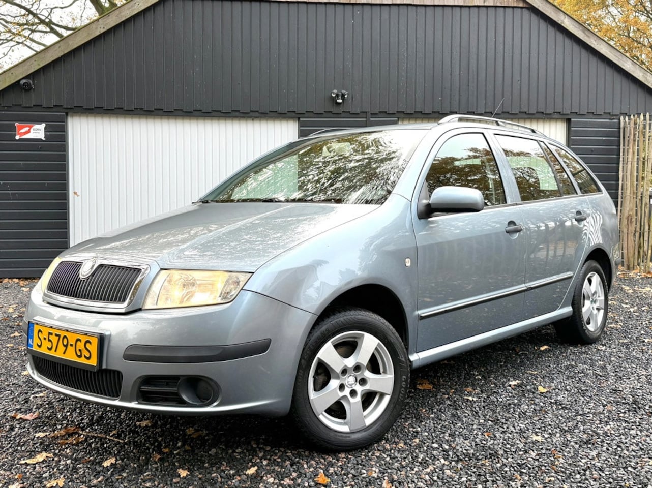 Skoda Fabia Combi - 1.4-16V Station Ambiente Airco Lichtmetaal - AutoWereld.nl