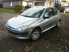 Peugeot 206 - 1.4 One-line
