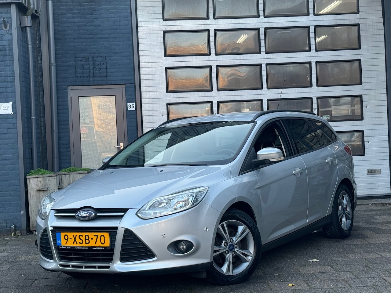Ford Focus Wagon - 1.0 EcoBoost Titanium | Clima | Cruise | PDC V+A - AutoWereld.nl
