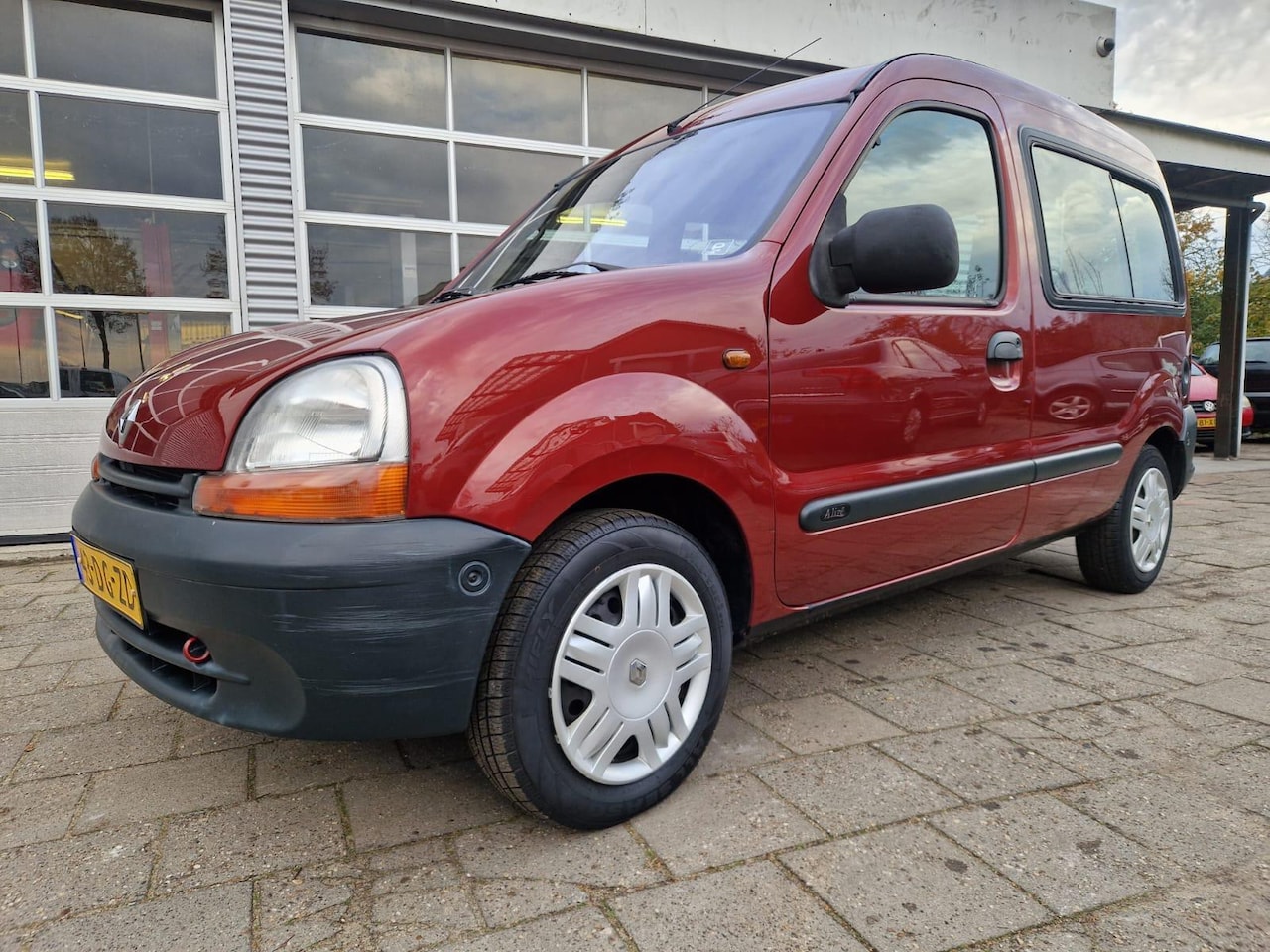 Renault Kangoo - 1.4 RT 1.4 RT ( ROLSTOELVERVOER) - AutoWereld.nl