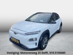 Hyundai Kona Electric - PRIMIUM EV 64 KWH 1e EIG ACCU 92% GARANTIE 10-2030 BEREIK 466 KM LEDER. STUUR/STOEL VERWAR