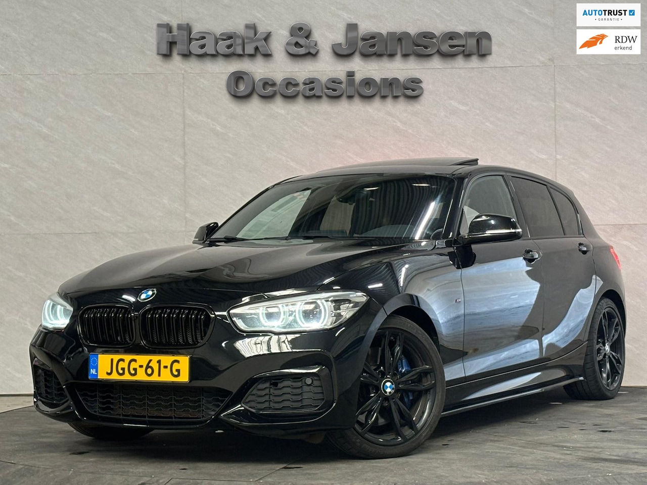 BMW 1-serie - M140i xDrive Executive - M Sport - Pano - Leder - Navi - AutoWereld.nl